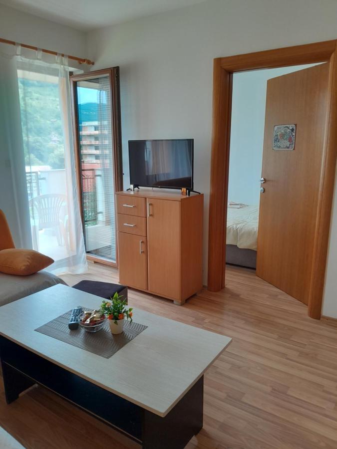 Apartman Lala Foca Extérieur photo