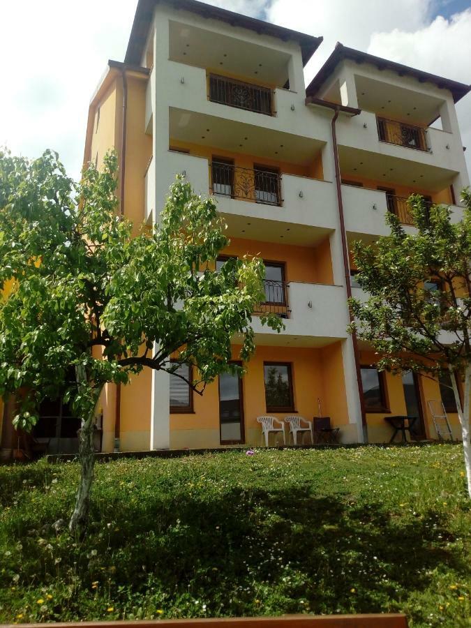 Apartman Lala Foca Extérieur photo